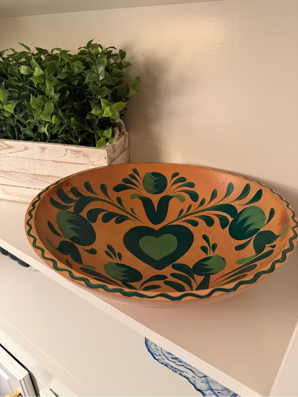 Hand Painted Wood Folk Art Bowl Green Tulip Heart Pennsylvania Dutch Style 13”